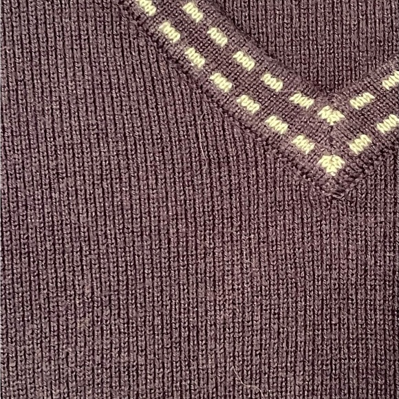 V Neck Sleeveless Navy Knit Sweater - Picture 2 of 6